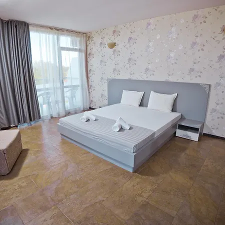 Hotel и марая Tsarevo